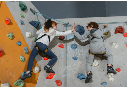 How to build a climbing wall for children at home